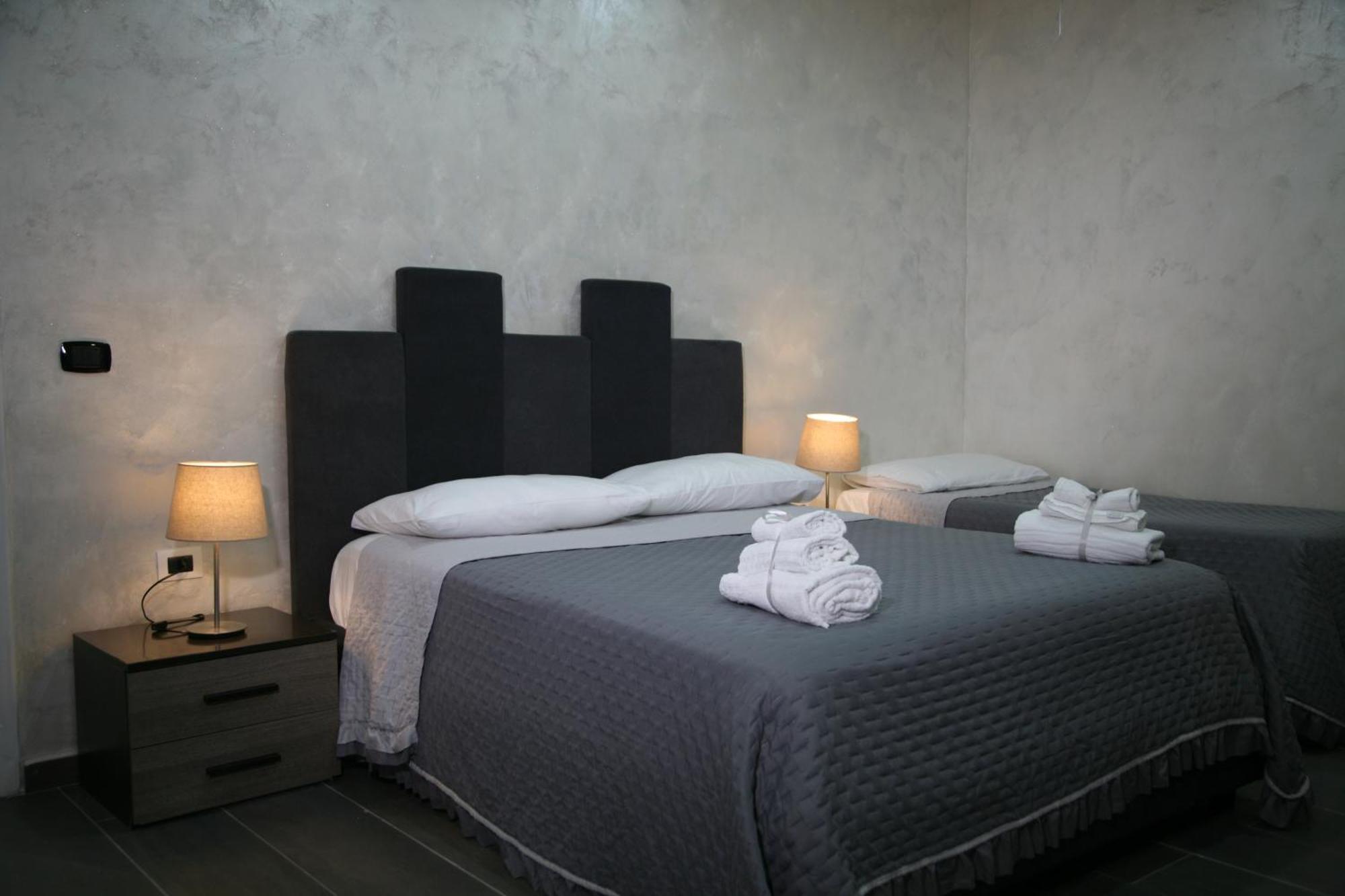 Dimora Portanolana Hotel Napels Buitenkant foto